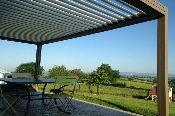 Pose de pergola à lames orientables - Chalon-sur-Saône - Entreprise Bidaut Sébastien